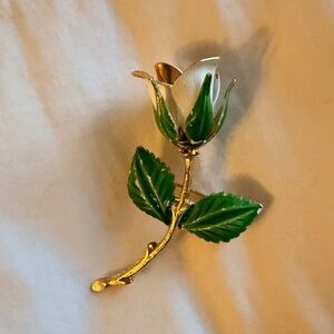 Vintage Giovanni Elegant Gold and Green Rose Brooch